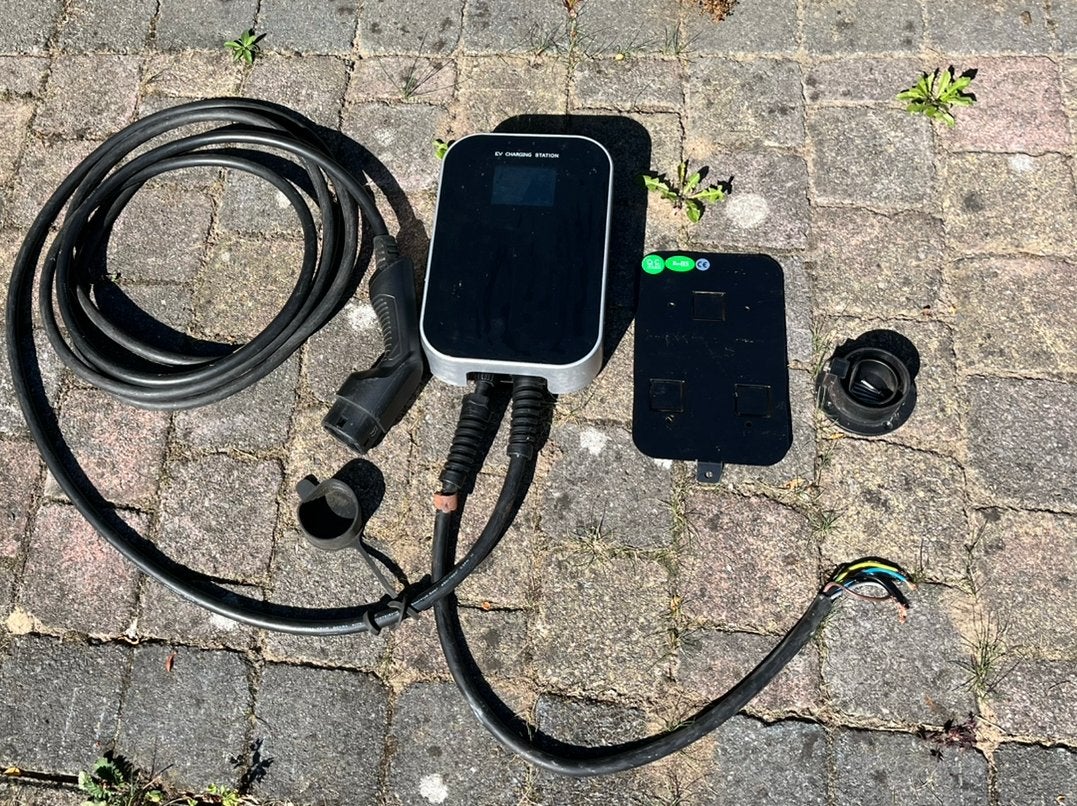 Besen Wallbox BS20 met kabel, Ophalen, Gebruikt, Laadkabel