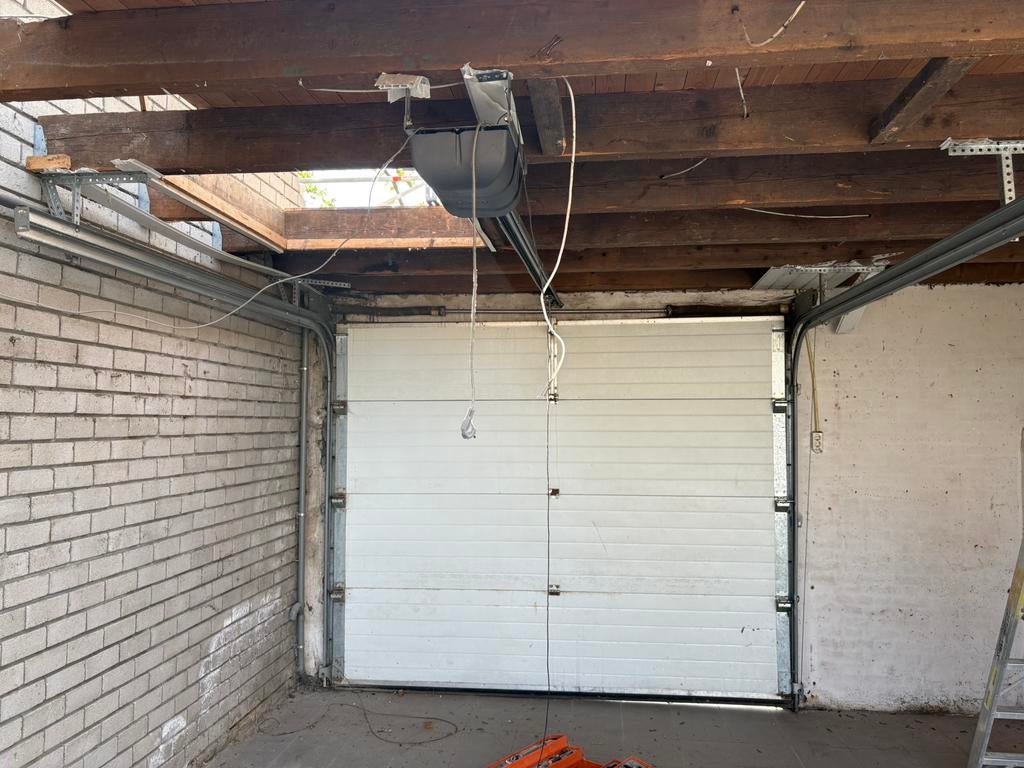 Electrische garagedeur 2,90x2,40, Doe-het-zelf en Verbouw, Ophalen, Gebruikt, Garagedeur, 120 cm of meer