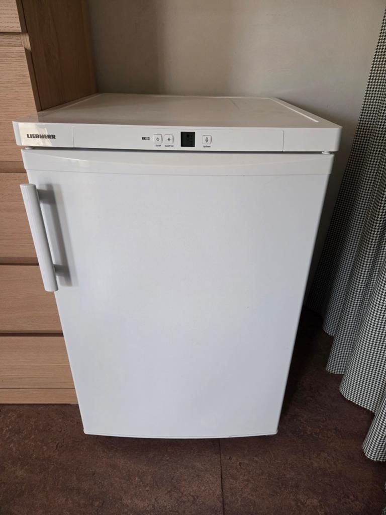 Liebherr GP1213 comfort vrieskast met 3 laden, Witgoed en Apparatuur, Vriezers en Diepvrieskisten, Minder dan 60 cm, Zo goed als nieuw
