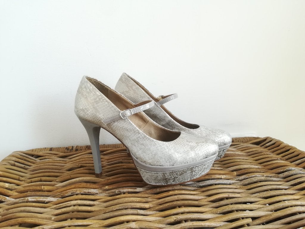 Tamaris Pumps Zilver maat 38, Tamaris, Overige kleuren, Ophalen of Verzenden, Schoenen met hoge hakken