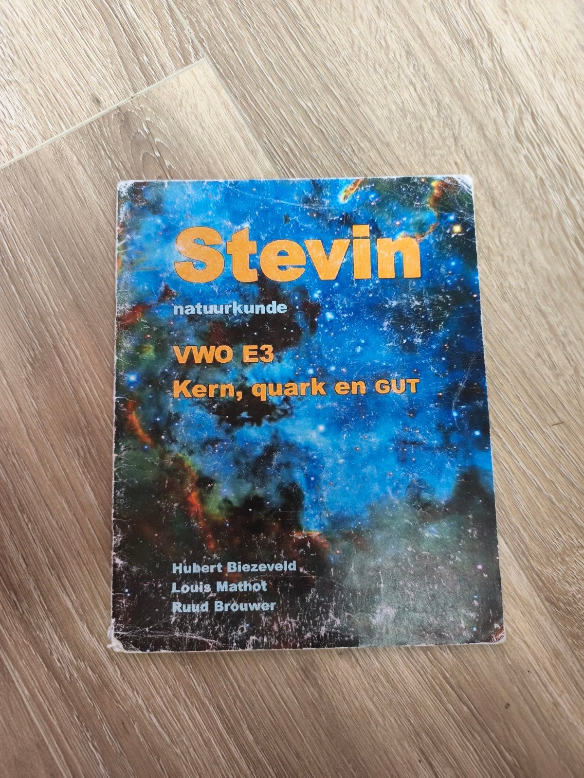 Stevin Natuurkunde VWO E3 Kern, quark en GUT schoolboek, Gelezen, VWO, Natuurkunde, Hubert Biezeveld, Louis Mathot, Ruud Brouwer