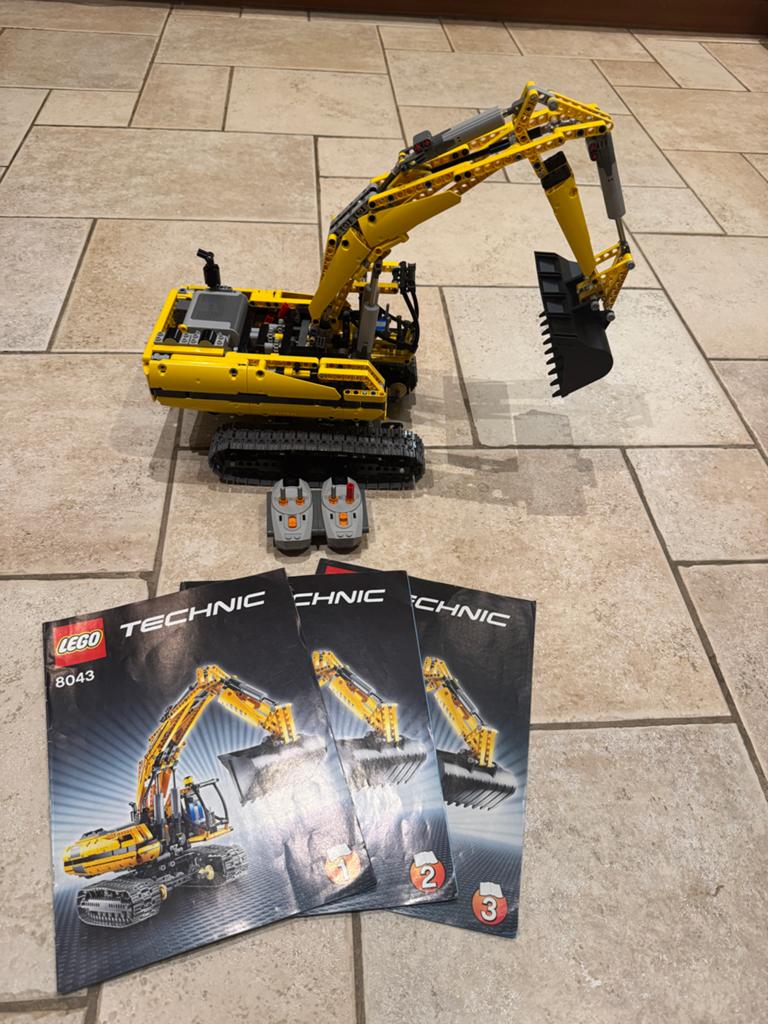 Lego Technic 8043 Gemotoriseerde Graafmachine met RC, Kinderen en Baby's, Speelgoed | Duplo en Lego, Gebruikt, Lego, Ophalen of Verzenden