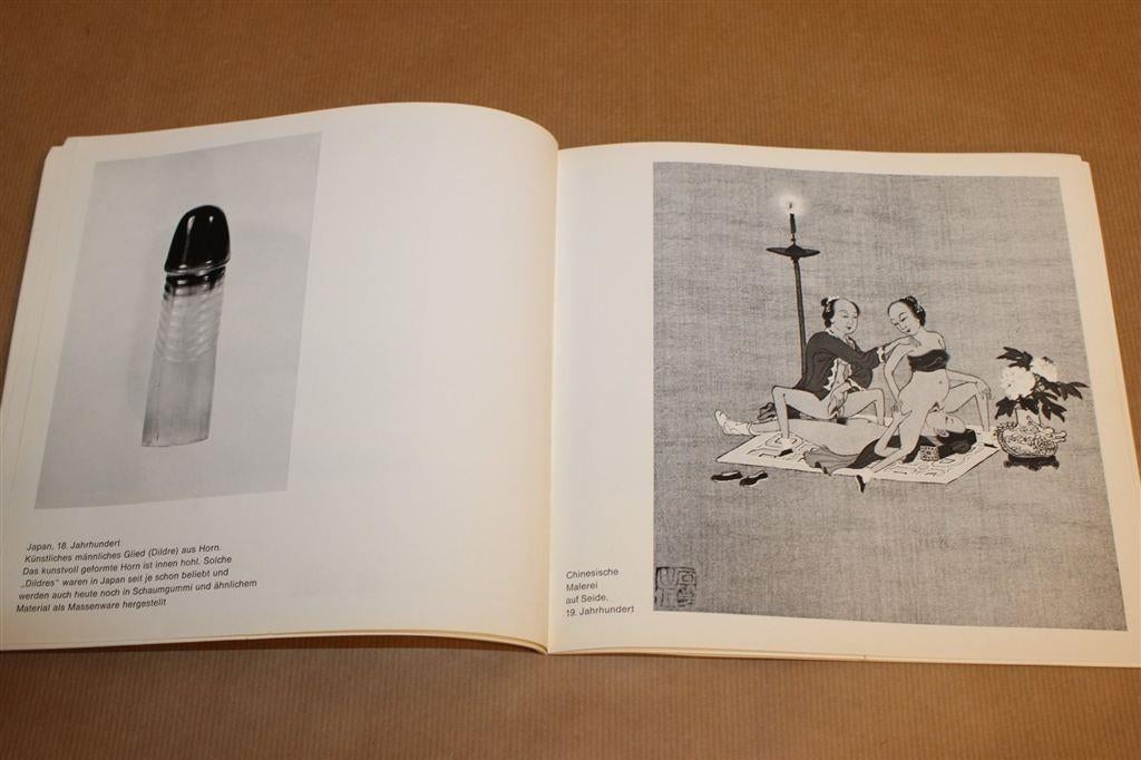 Erotic Art Kronhausen — Vintage Catalogus [1969], Ophalen of Verzenden, Gelezen