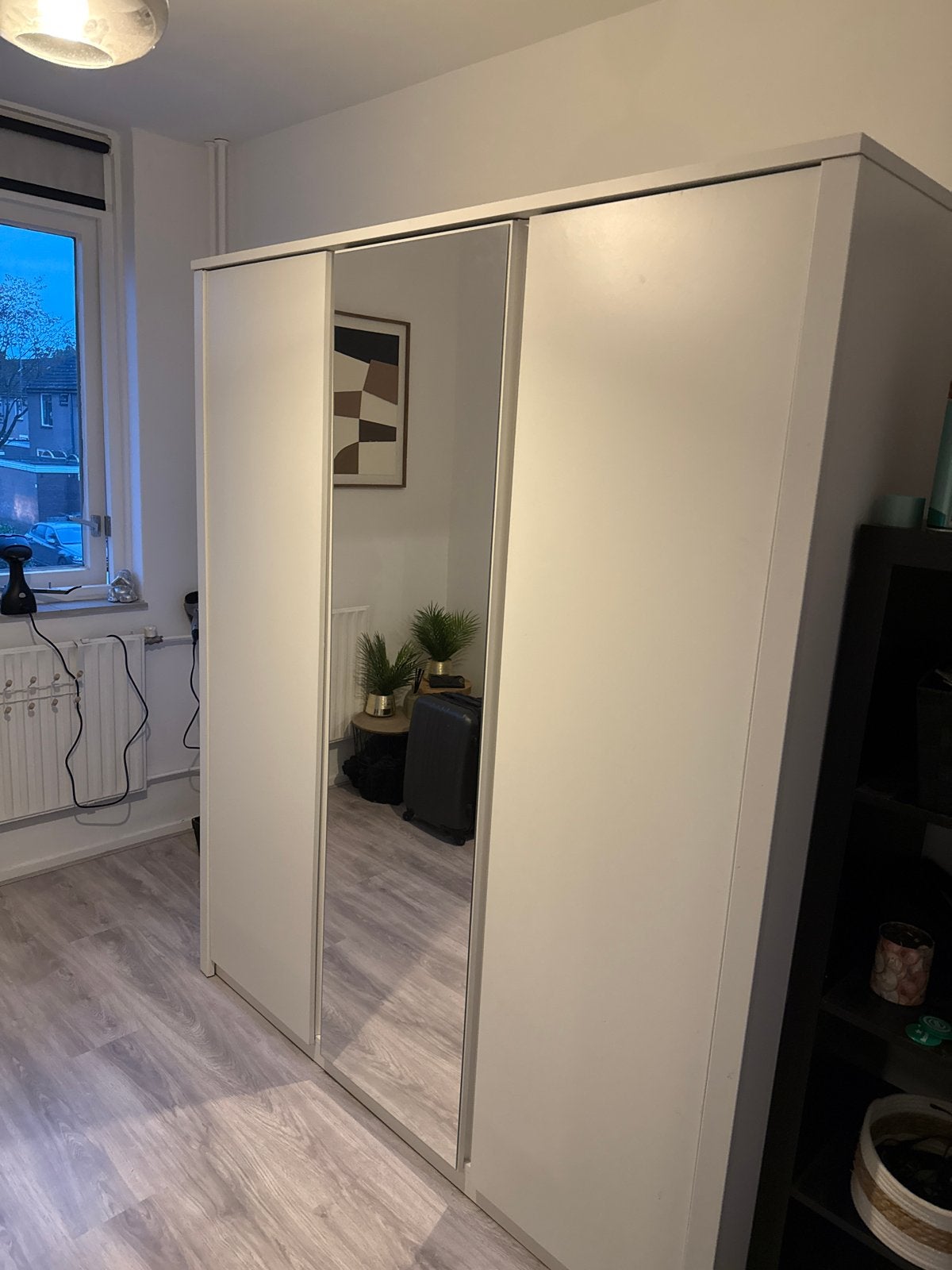 Witte kledingkast met spiegel, Ophalen, 200 cm of meer, 150 tot 200 cm, Zo goed als nieuw