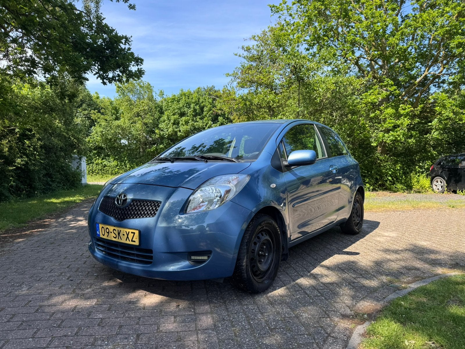 Toyota Yaris 1.3 16V Vvt-i 3DR 2006 Grijs, Auto's, Voorwielaandrijving, 40 €/maand, 4 cilinders, 995 kg