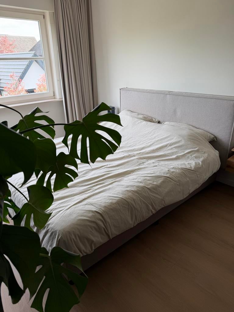 Boxspring 160x190 met Westwing hoofdbord (z.g.a.n.), Huis en Inrichting, Slaapkamer | Bedden, Ophalen, Tweepersoons, 190 cm of minder