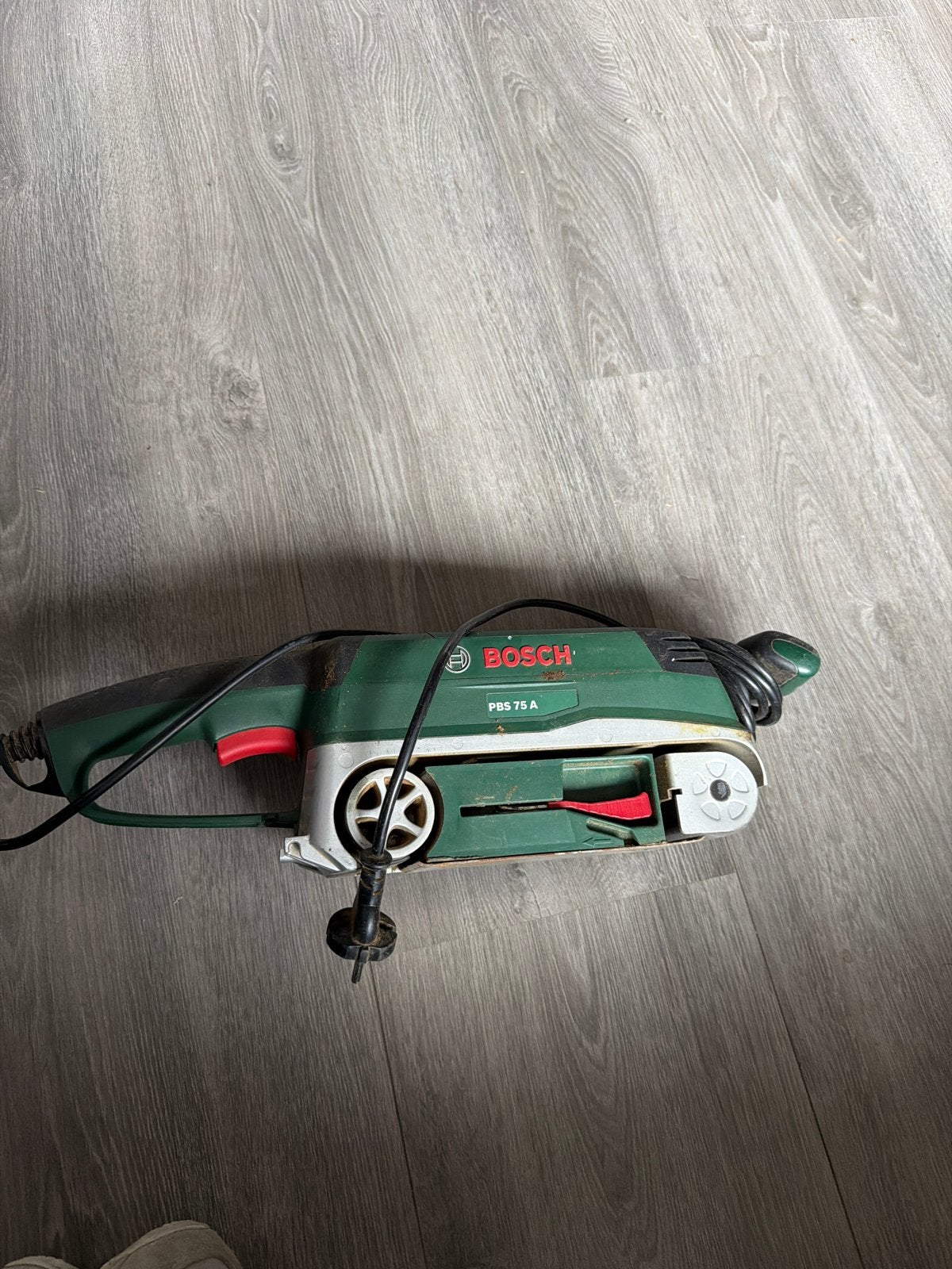 Bosch PBS 75 A Bandschuurmachine - 710W, Ophalen of Verzenden, Gebruikt, 600 tot 1200 watt, Bandschuurmachine