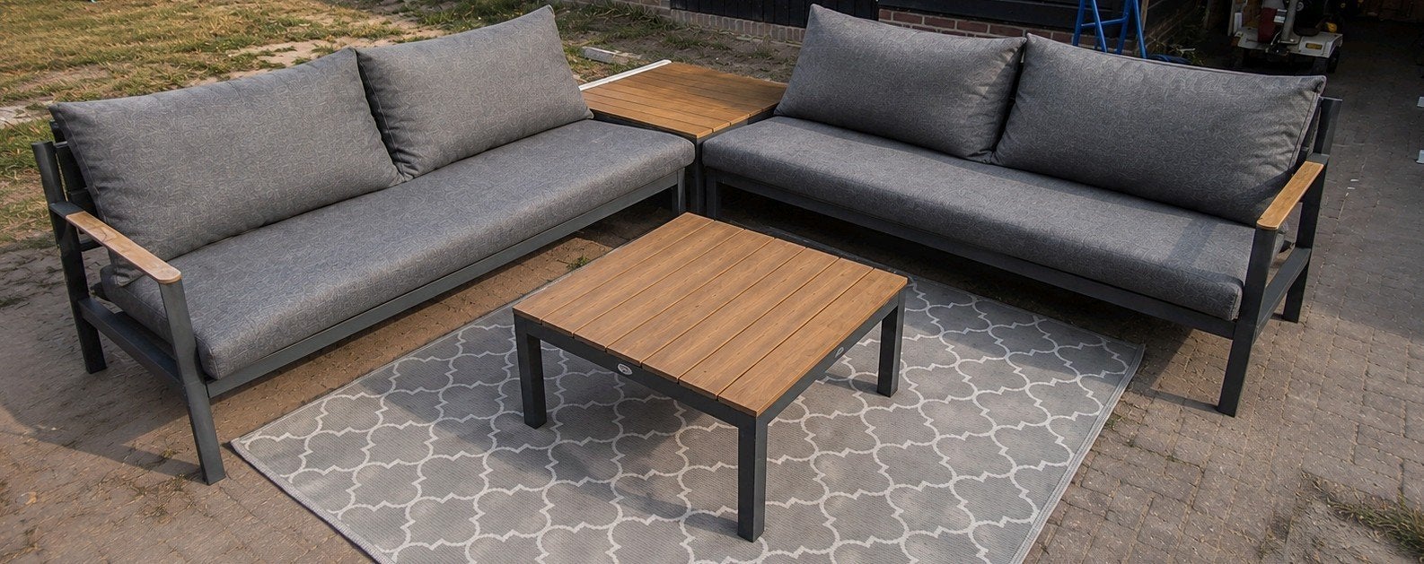 alluminium tuin loungeset  - 2 banken en twee tafels, Gebruikt, Bank, Aluminium, Ophalen of Verzenden