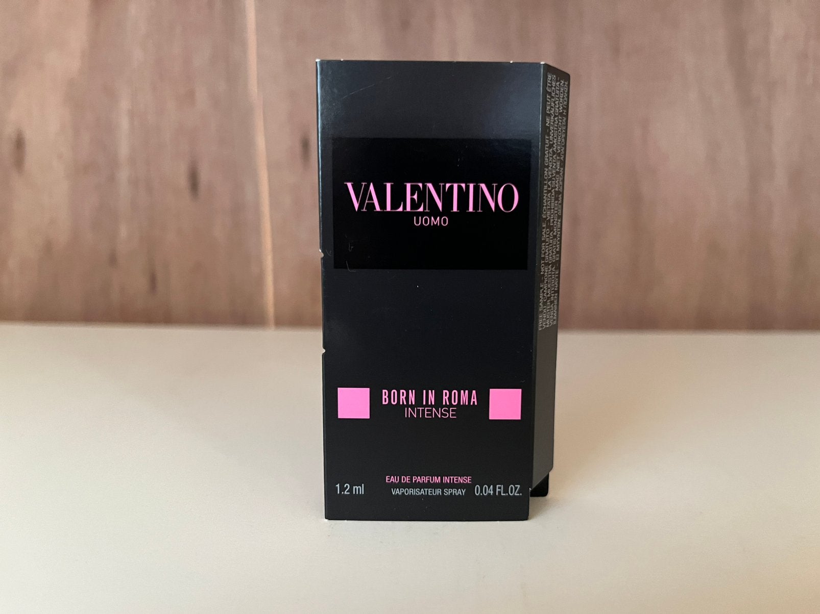 Valentino Born in Roma Uomo Intense 1,2ml Sample, Verzenden, Nieuw