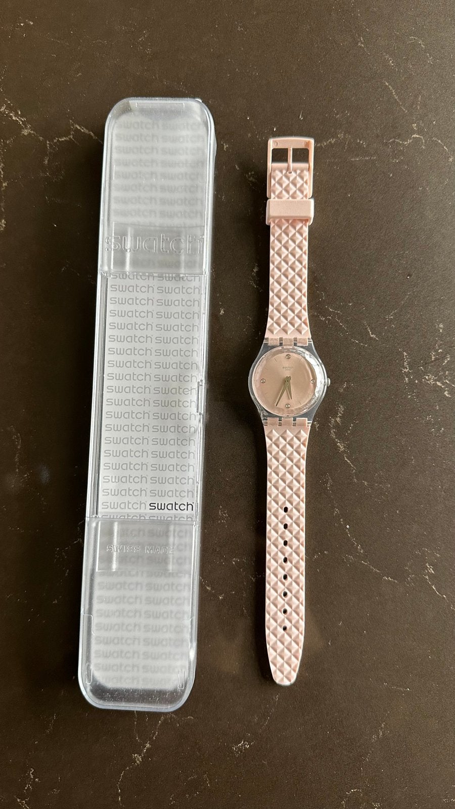 Stijlvol Swatch Polshorloge - Roze, Kunststof, Polshorloge, Swatch, Ophalen of Verzenden