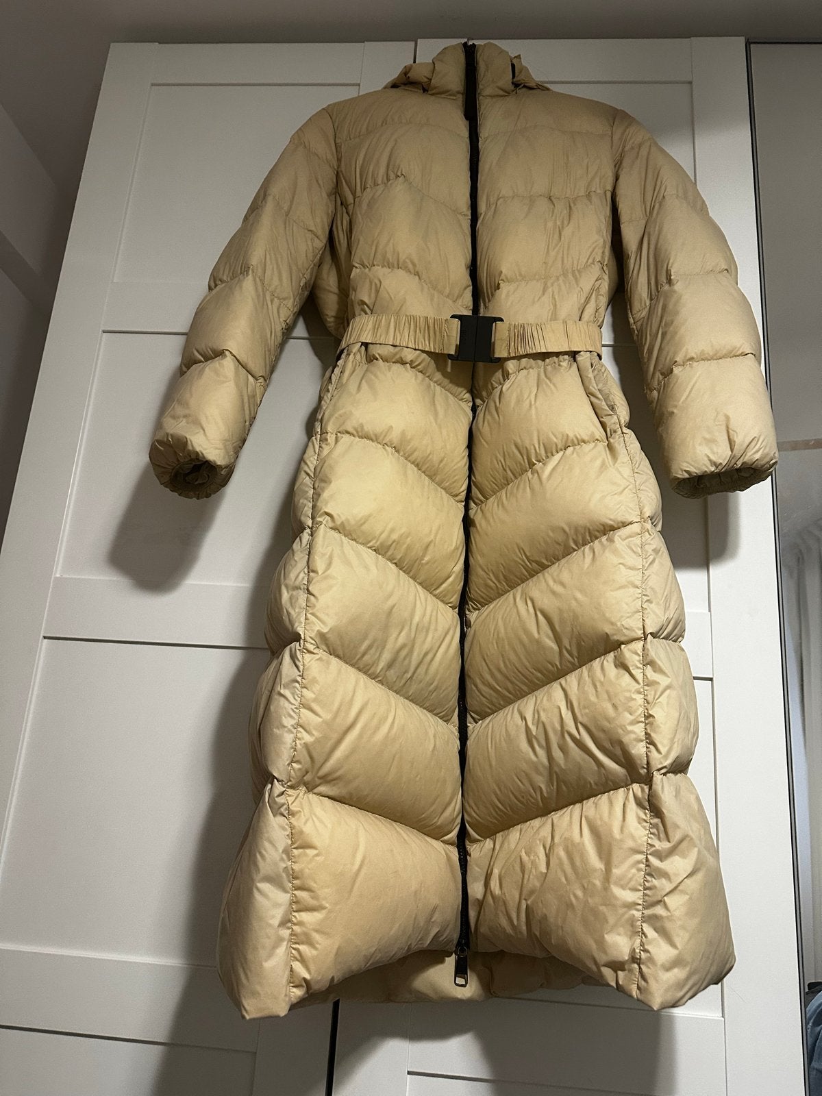 Hugo Boss Dames Winterjas - Lange Puffer Jas maat 44, Ophalen of Verzenden, Zo goed als nieuw, Maat 42/44 (L), Beige