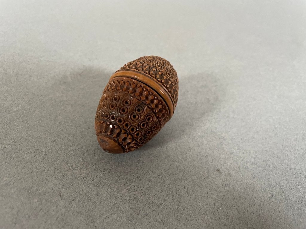 Antiek opbergdoosje/ei van de Cocuilla noot omstreeks 1900, Antiek en Kunst, Curiosa en Brocante, Ophalen of Verzenden