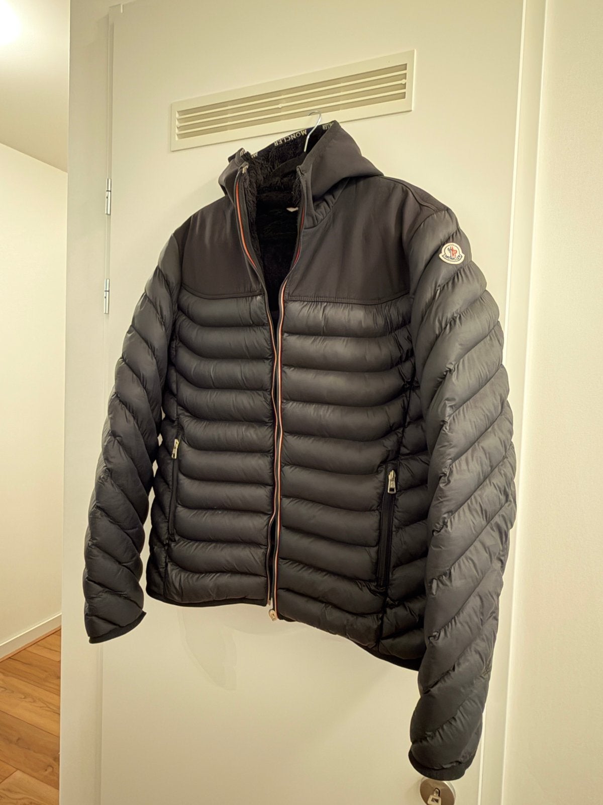 Moncler Winterjas Maat L, Ophalen of Verzenden, Zo goed als nieuw, Zwart