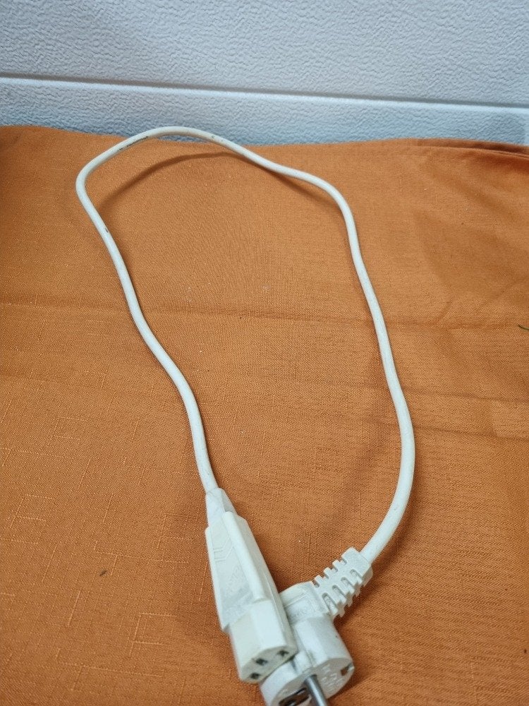 netsnoer kabel wit , c13 geaard, Ophalen of Verzenden, 'T Olde Gre-j, Info@toldegrej.nl, Endepoelstraat 20f Didam