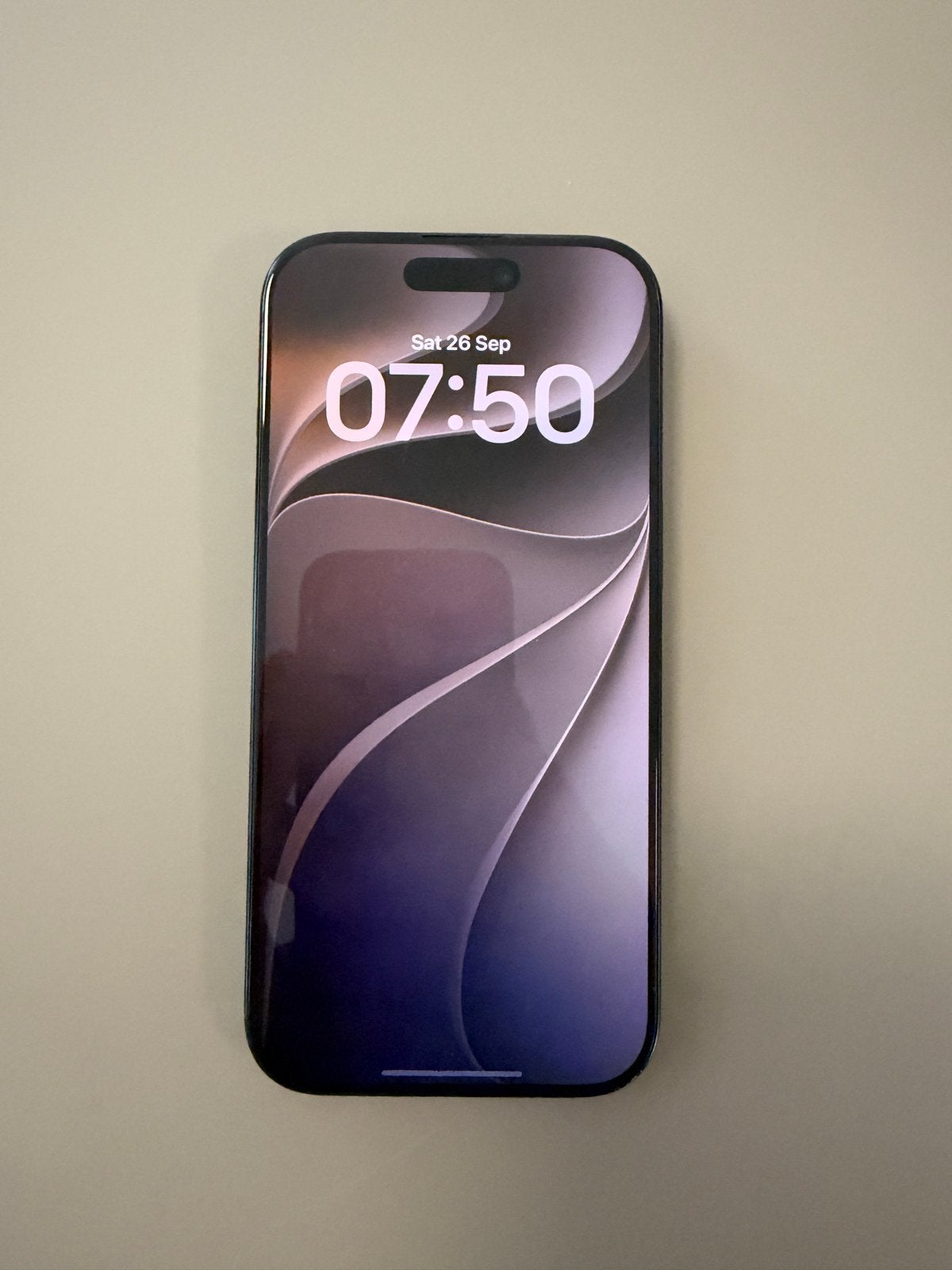iPhone 16 Pro 128GB, Zwart, Zo goed als nieuw, Zonder simlock, Zonder abonnement