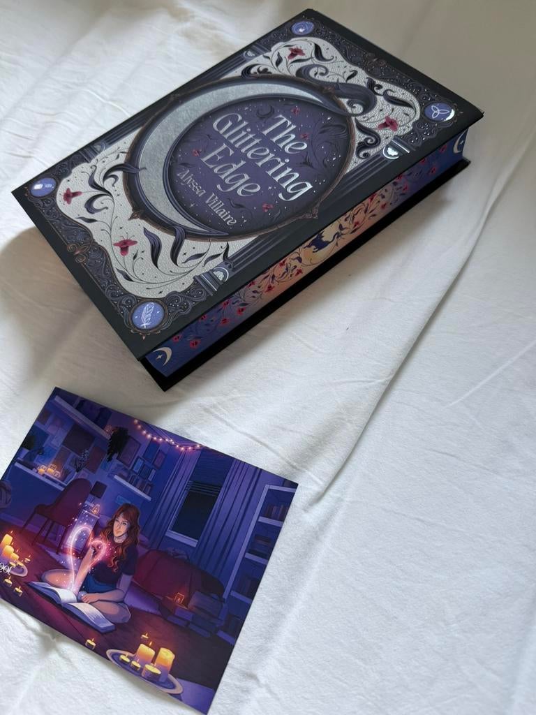 FAIRYLOOT - The glittering edge - Alyssa Villaire (signed), Ophalen of Verzenden, Nieuw