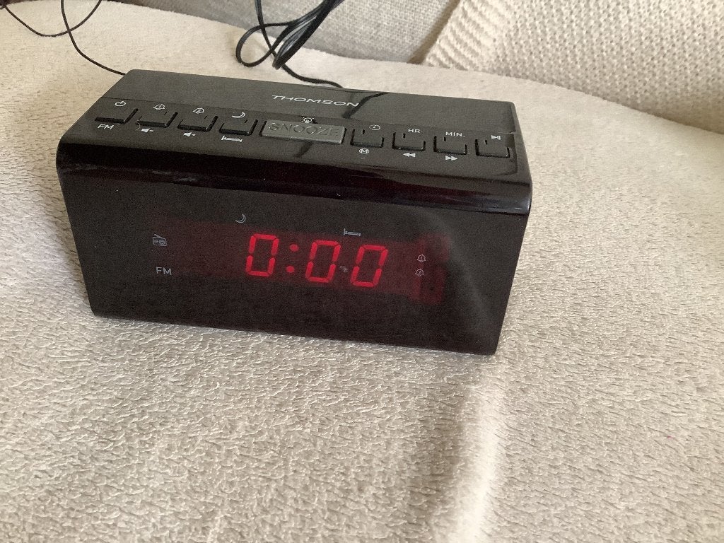 Wekker radio, wekkerradio, 13x 6,5x6,5, Thomson, Witgoed en Apparatuur, Ophalen, Gebruikt