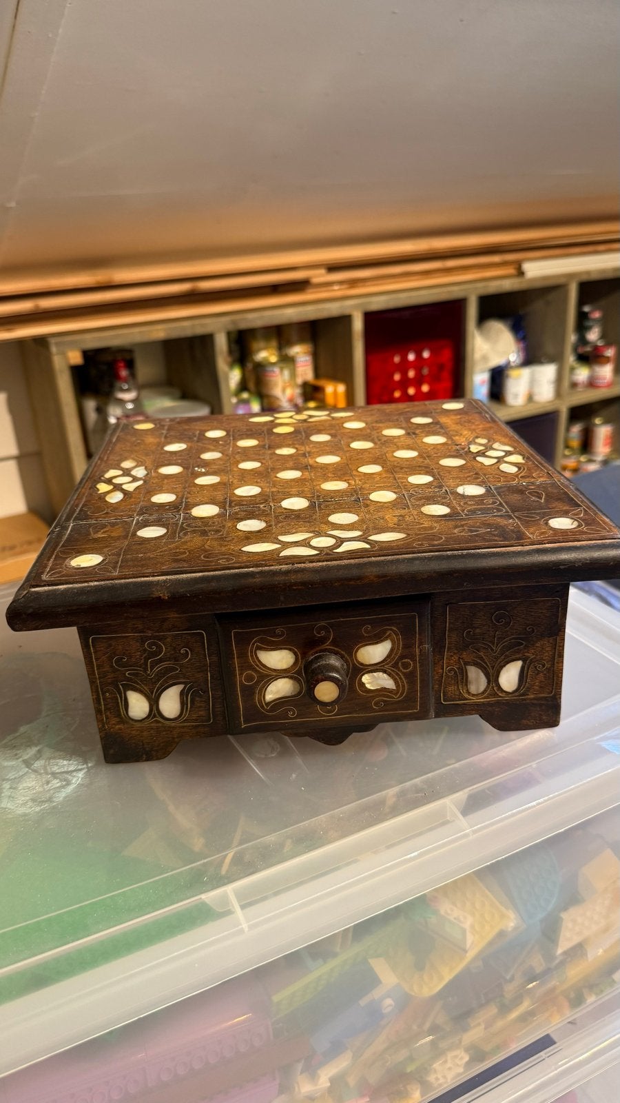 houten sierkistje met decoratieve inleg, Ophalen