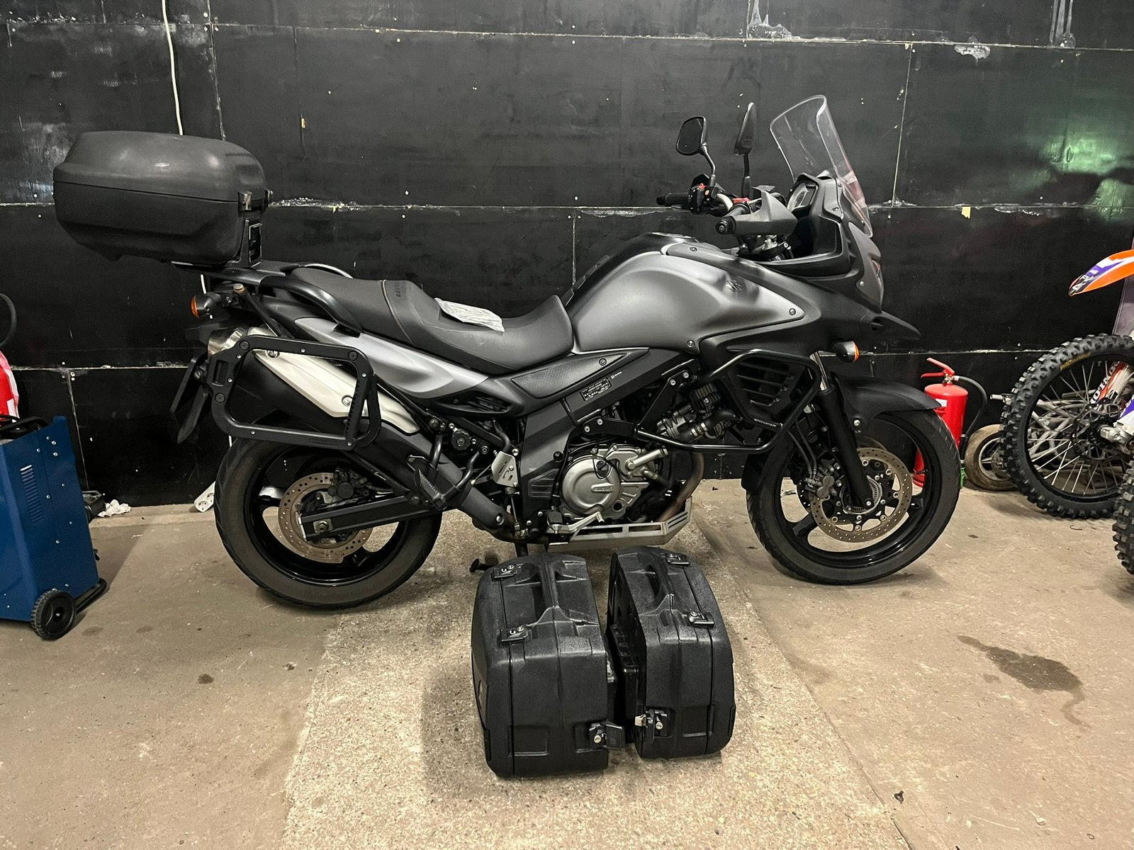 Suzuki dl 650 2018 v-strom, Motoren, Motoren | Suzuki, Suzuki, ., Bedrijf, Toermotor