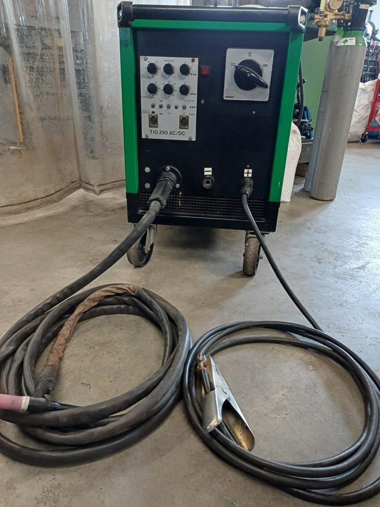 Reon TIG 250 AC/DC Lasmachine met 8 meter tussenpakket, Ophalen, Gebruikt, 250 ampère of meer, Tig