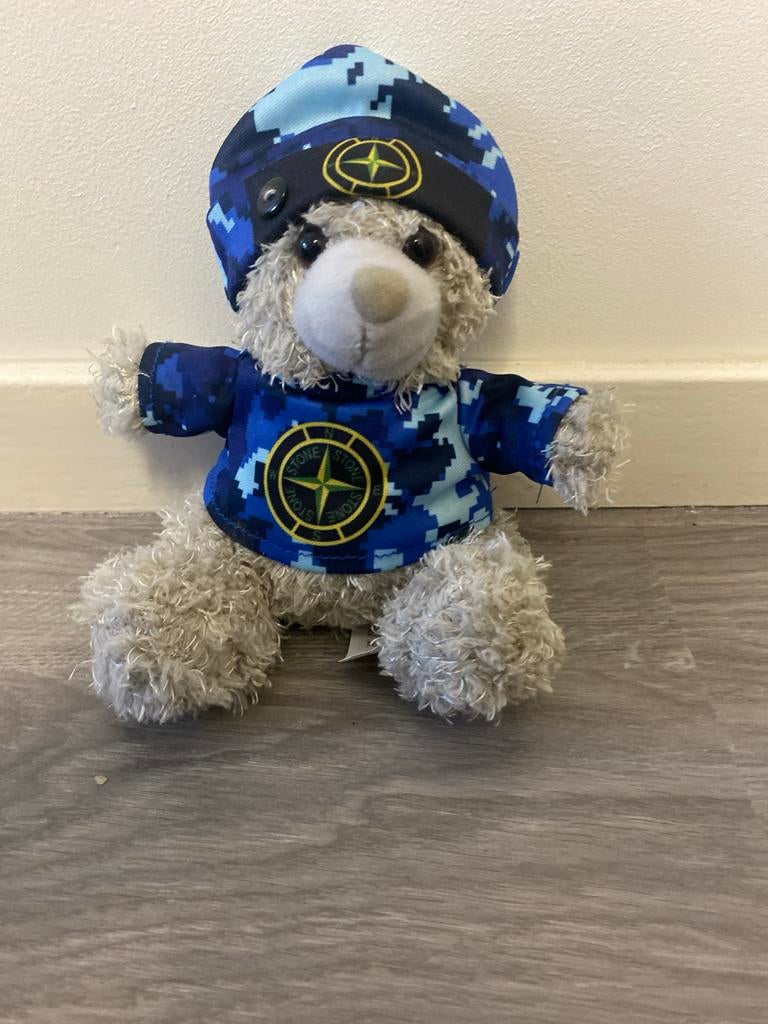 Mini Stone Island knuffel blauw, Kinderen en Baby's, Speelgoed | Knuffels en Pluche, Ophalen, Overige karakters, Beer, Blauw