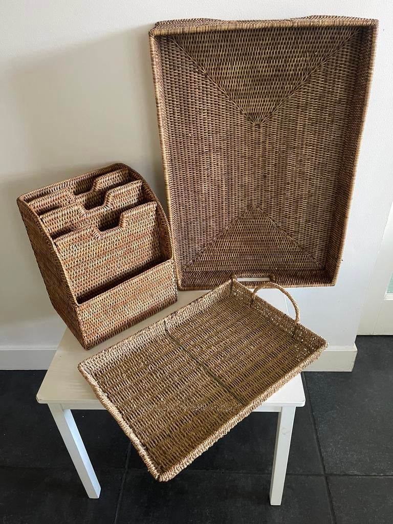 Rieten set 2 x Dienblad - Lectuurmand met staande lectuurbak, Huis en Inrichting, Ophalen, Gebruikt