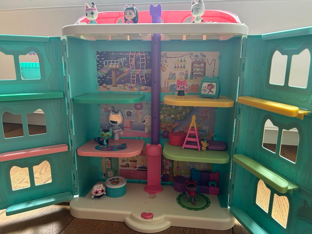 Gabbycat poppenhuis met accessoires en geluidseffect, Ophalen of Verzenden, Gebruikt, Poppenhuis