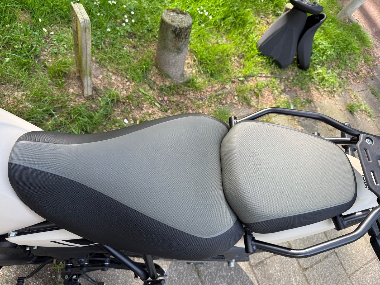 Verhoogd OEM Zadelset Royal Enfield Himalayan 450 grijs, Ophalen of Verzenden, Gebruikt