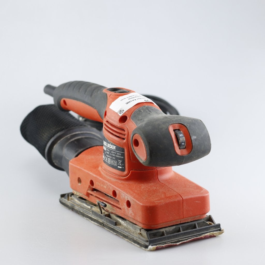 Black & Decker KA320E Vlakschuurmachine, Black en Decker, Zo goed als nieuw, Support@blackendecker.com, 701 E. Joppa Road
Towson, MD 21286
USA
