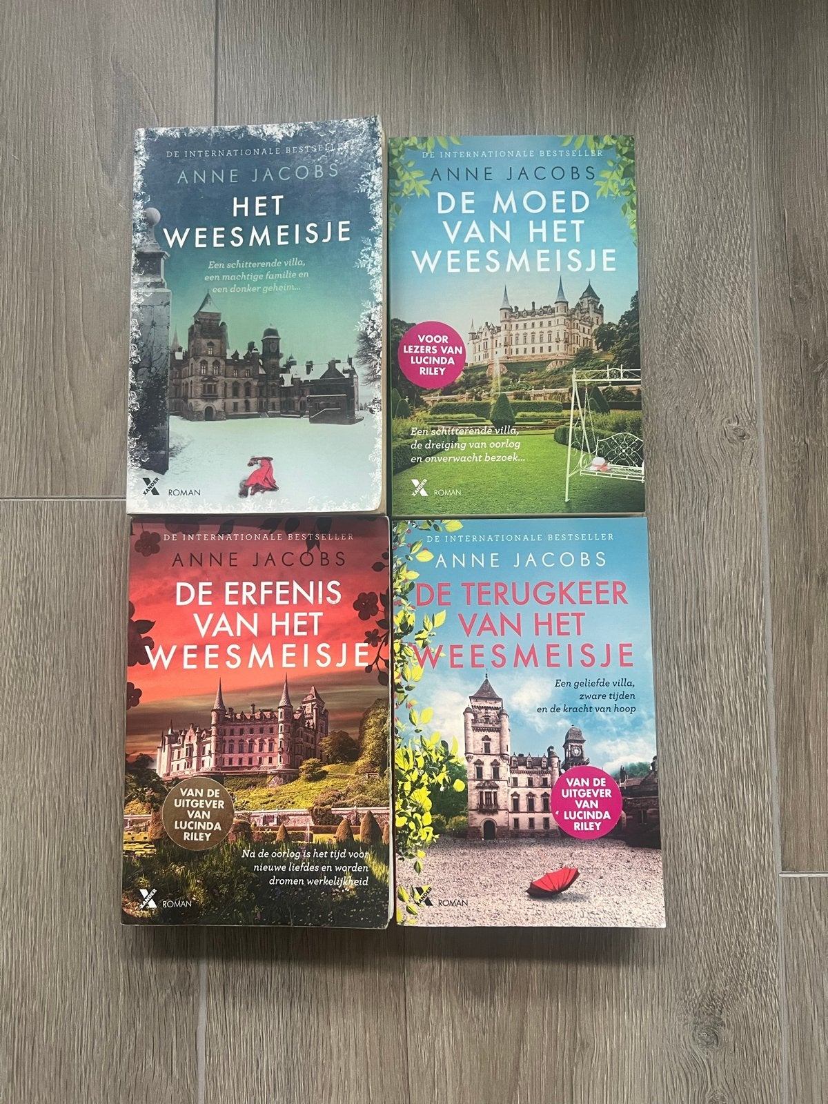 Het Weesmeisje serie - Anne Jacobs (4 boeken), Boeken, Ophalen of Verzenden, Gelezen, Nederland