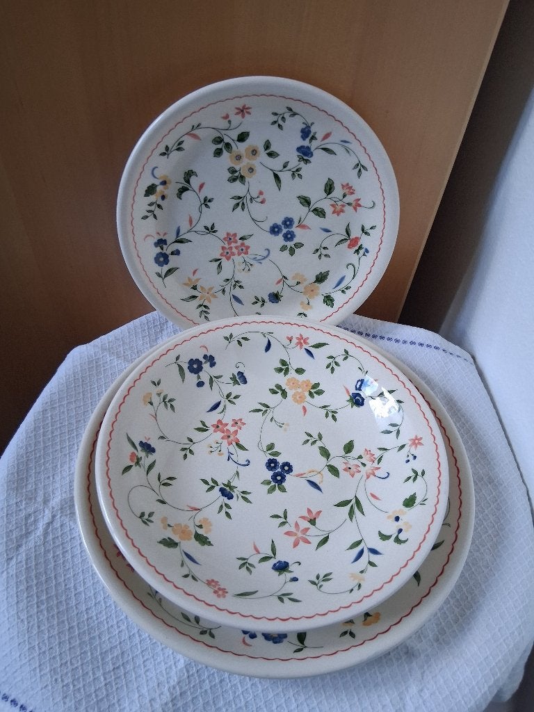Biltons Staffordshire serviesitems Oakwood *eureka*, Ophalen of Verzenden