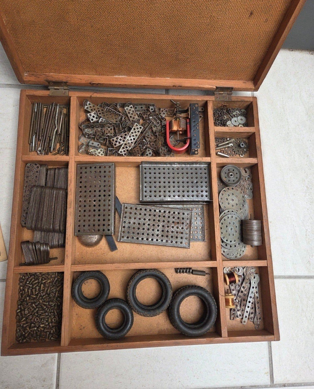 Vintage TRIX metalen constructie speelgoed set  houten kist, Antiek en Kunst, Antiek | Speelgoed, Ophalen of Verzenden