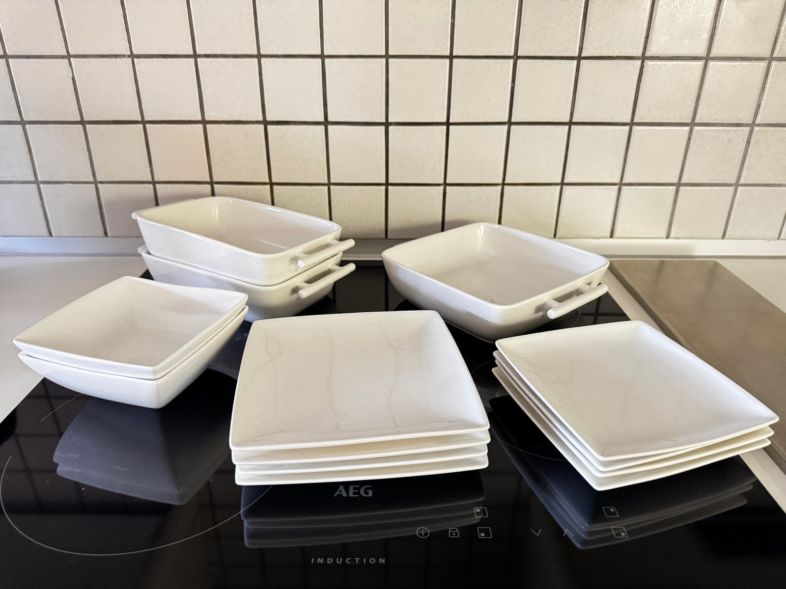 YOUNG  SQUITO - servies set - borden, kommen, schalen, Ophalen, Gebruikt, Overige merken, Keramiek