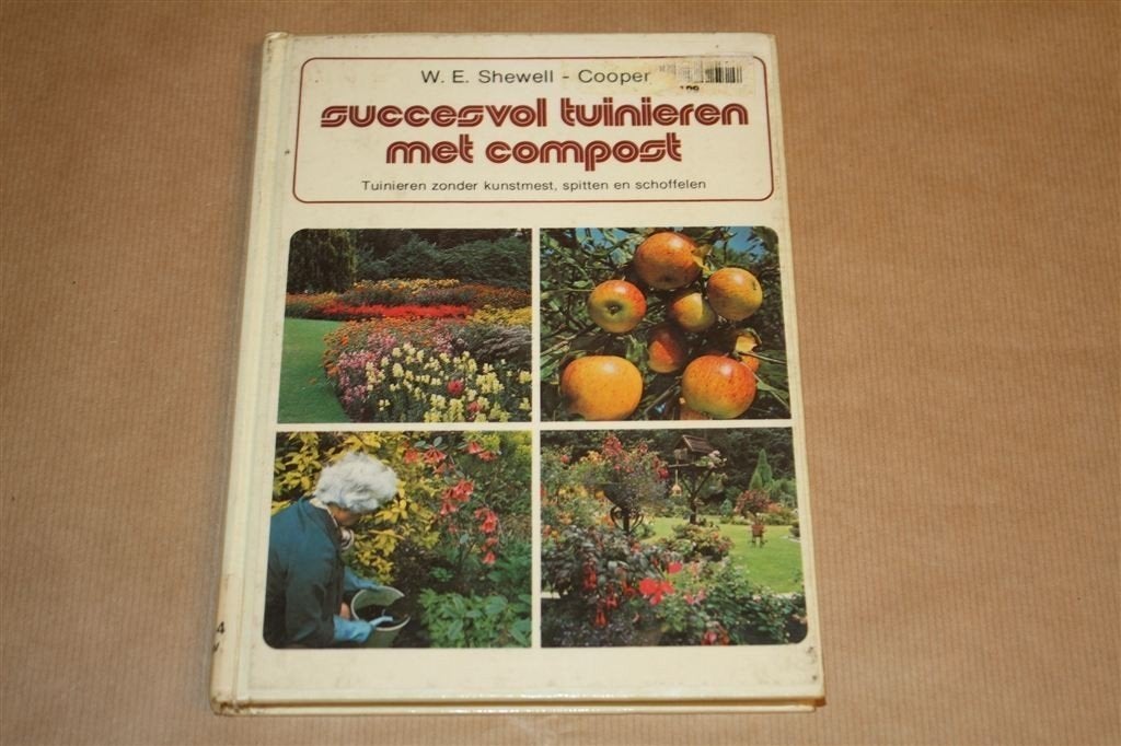 Succesvol tuinieren met compost. uinieren zonder kunstmest.., Boeken, Ophalen of Verzenden, Gelezen, Tuinieren en Tuinplanten