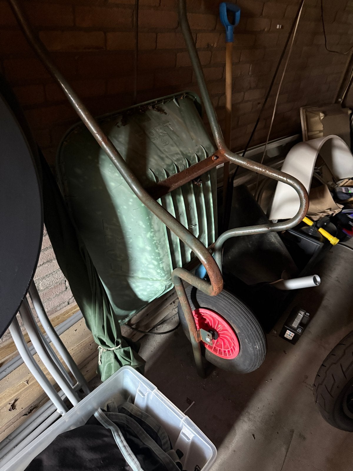 Kruiwagen met lekke band, Ophalen, Gebruikt, Handmatig, Eenwielig