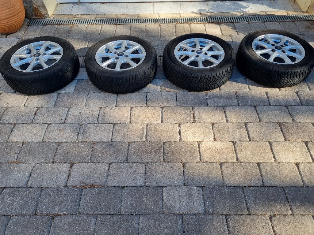 Lichtmetalen velgen Ford Fiesta 195/60/15 met winterbanden, Auto-onderdelen, Ophalen, Gebruikt, 15 inch, Banden en Velgen