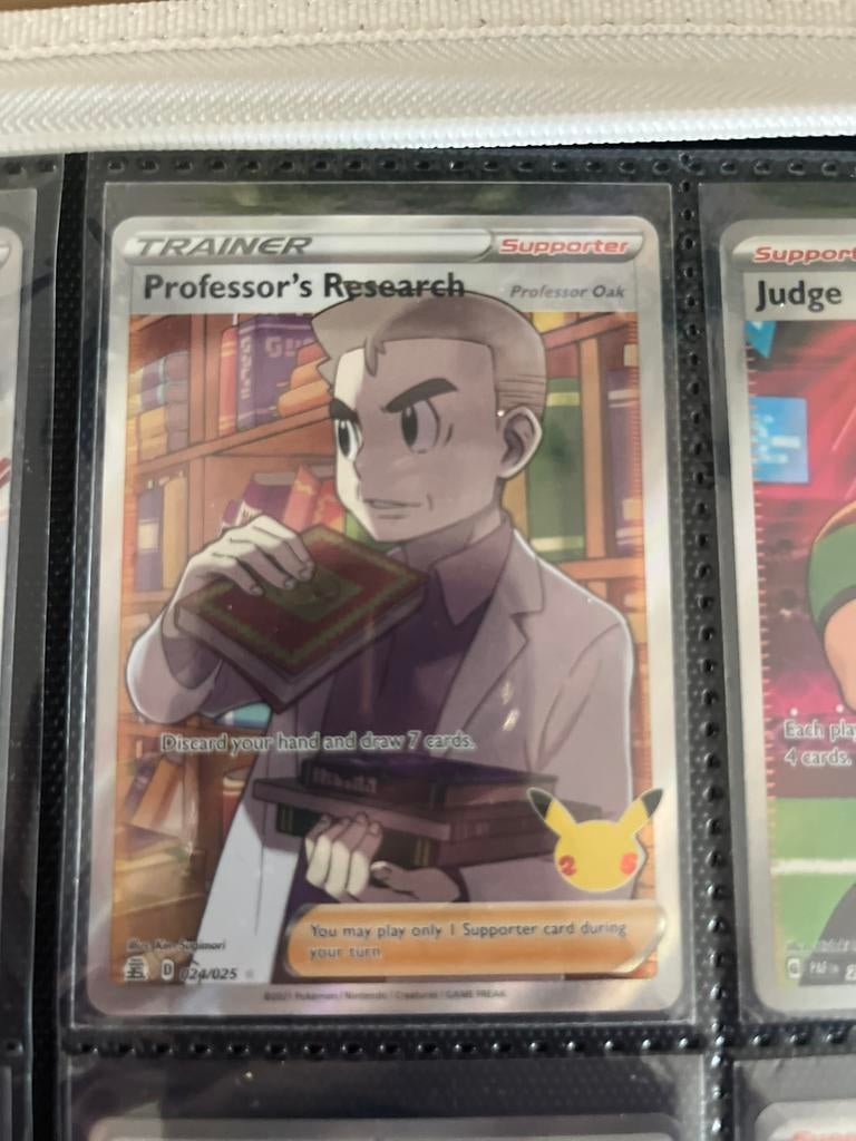 Professor’s Research - Professor Oak 024/025 | Trainer | CEL, Ophalen of Verzenden, Zo goed als nieuw