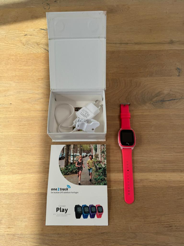 GPS horloge one2track - connect PLAY, Sieraden, Tassen en Uiterlijk, Horloges | Kinderen, Ophalen of Verzenden, Gebruikt, Roze