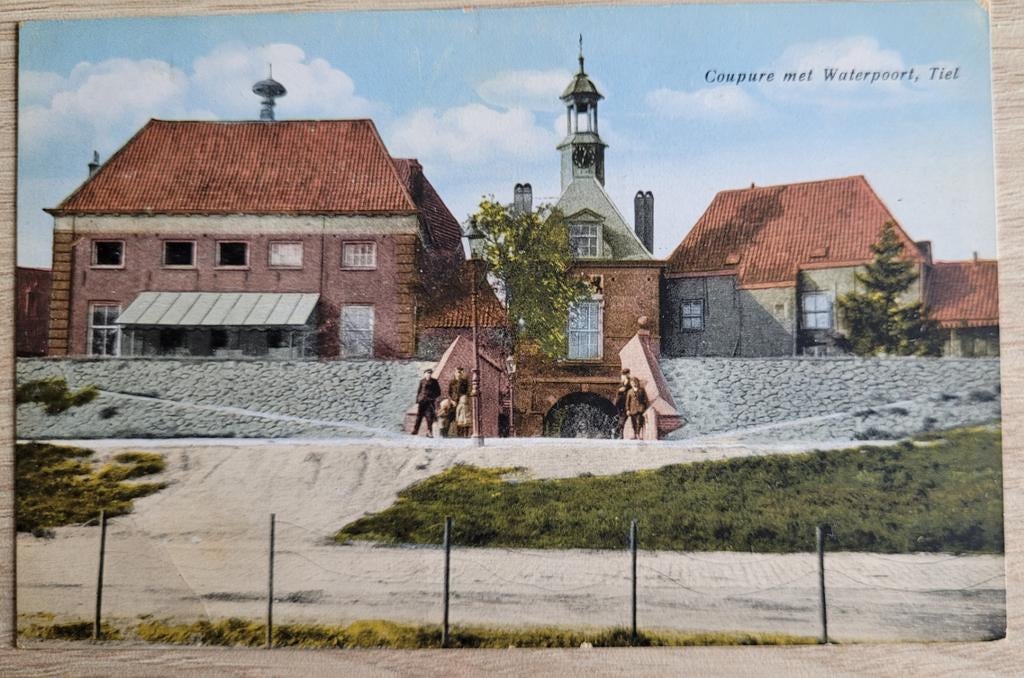 Tiel Coupure met Waterpoort, Verzamelen, Ansichtkaarten | Nederland, Ophalen of Verzenden, Voor 1920, Ongelopen, Gelderland