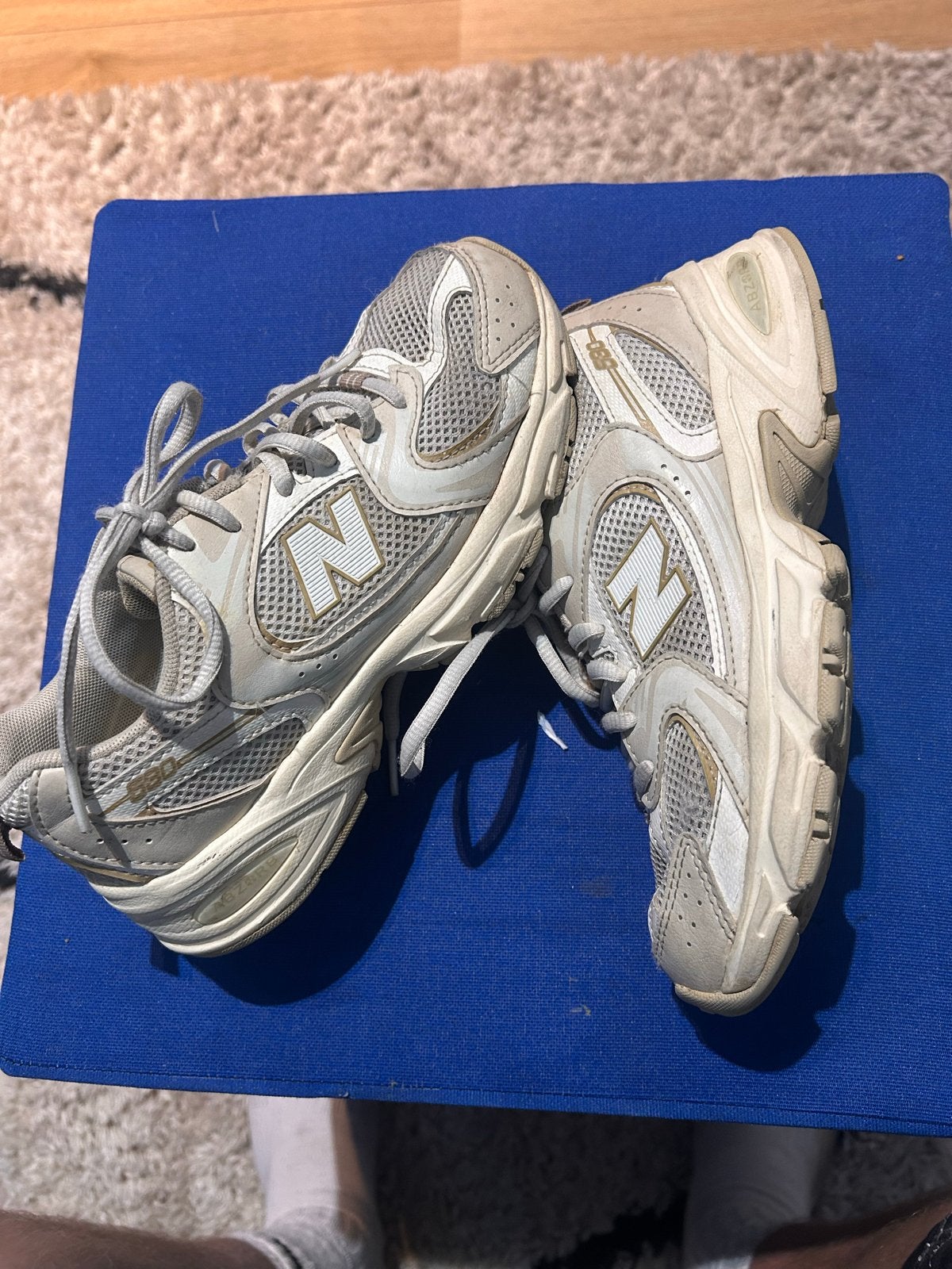 New Balance 530, Kleding | Dames, Beige, Ophalen of Verzenden, Sneakers of Gympen, Zo goed als nieuw