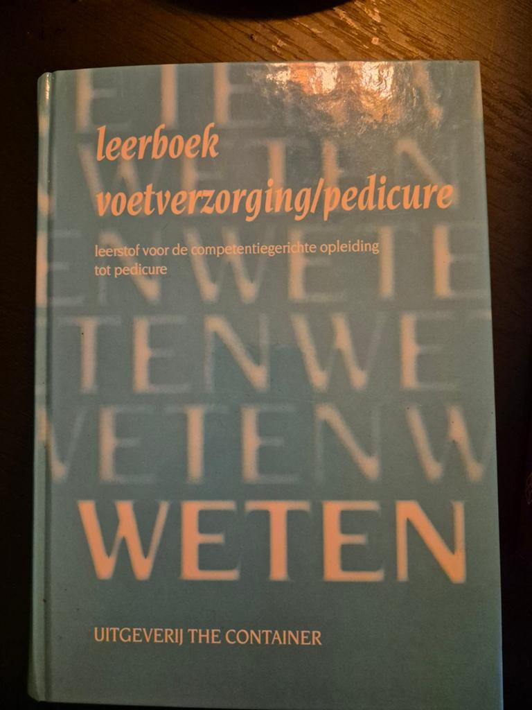 Leerboeken voetverzorging pedicure DOEN/WETEN + meerkeuzevra, Boeken, Studieboeken en Cursussen, Ophalen of Verzenden, Gelezen