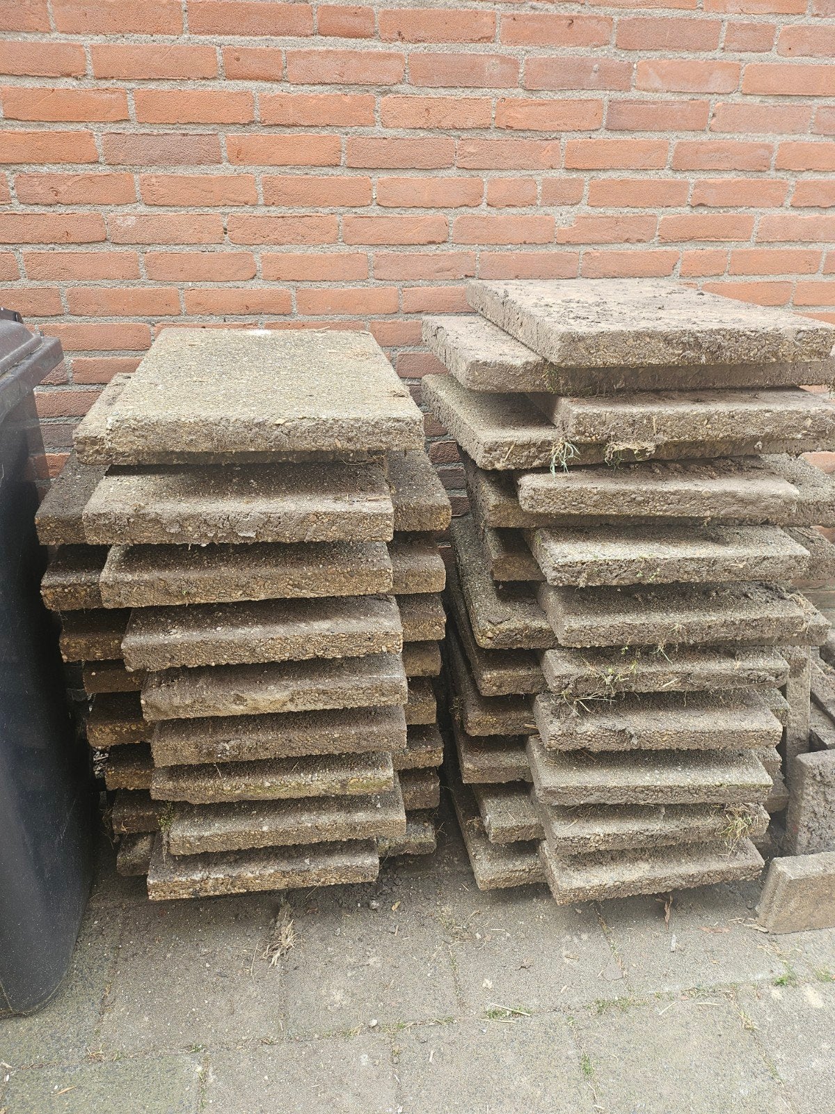 Gratis grindtegels 40x60, Ophalen, Gebruikt, Beton, Terrastegels