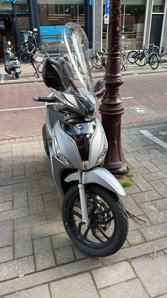 Kymco People S, Fietsen en Brommers, Snorfietsen en Snorscooters, Zo goed als nieuw, Kymco, Benzine, Ophalen