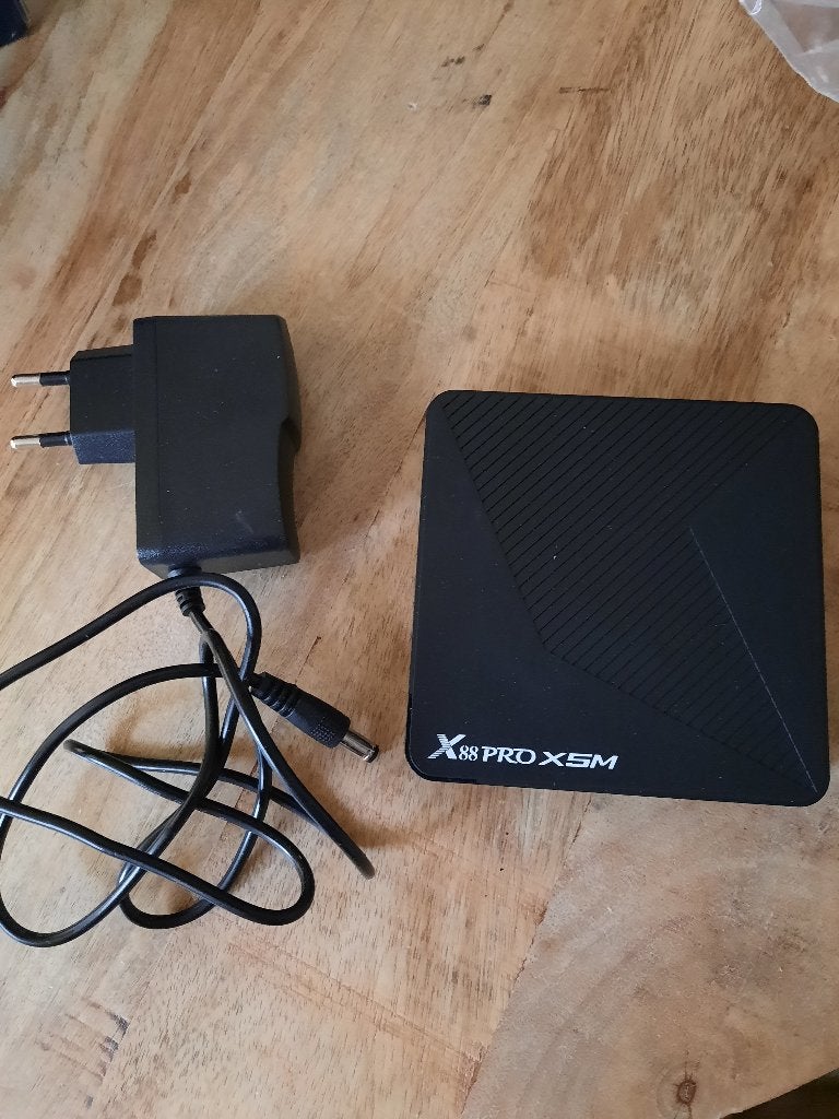 X88 PRO X5M Android 14 TV Box(4GB RAM/32GB)Mediaspeler /IPTV, Ophalen of Verzenden, Zo goed als nieuw, Minder dan 500 GB