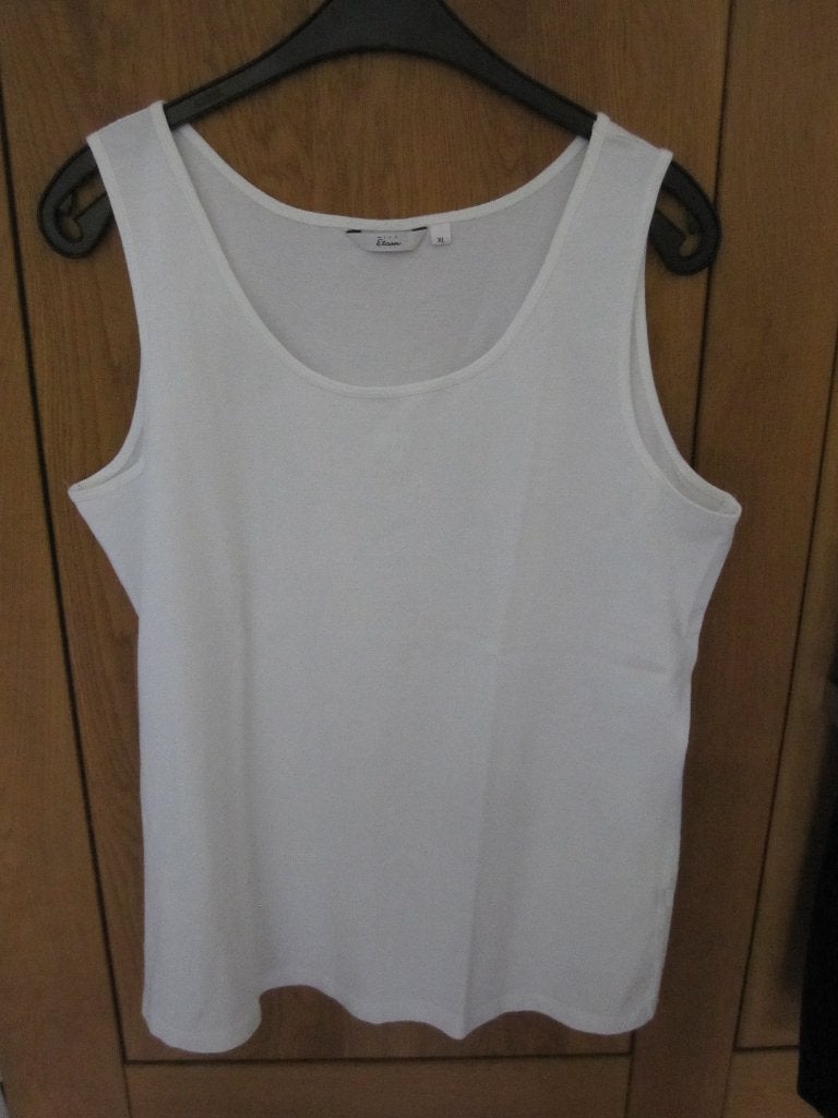 Miss Etam witte top/zomerhemd maat XL., Wit, Maat 46/48 (XL) of groter, Ophalen of Verzenden, Zonder mouw
