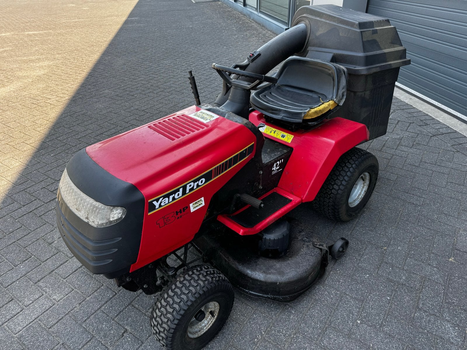 Yard Pro 13 PK Gazonmaaier/Trekker, Ophalen, Cirkelmaaier, Gebruikt, Opvangbak