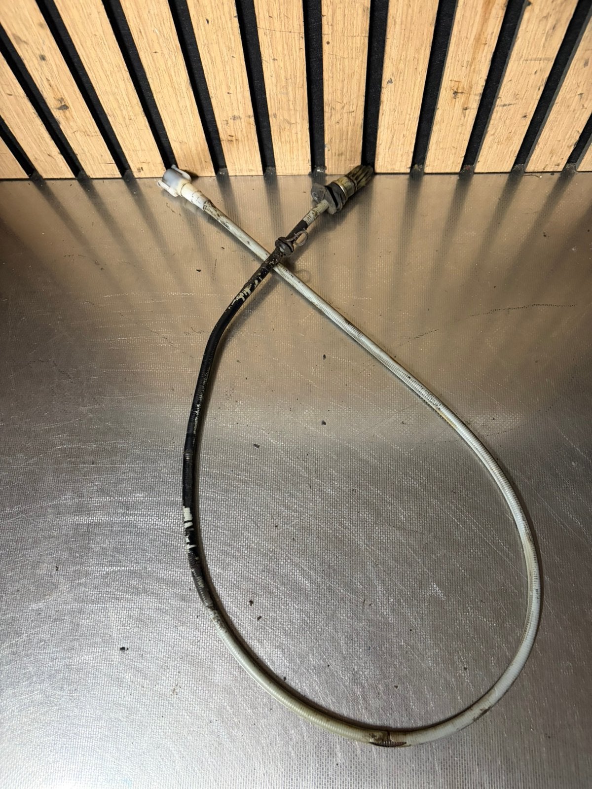piaggio skipper / quartz voorvork kilometer teller kabel, Ophalen