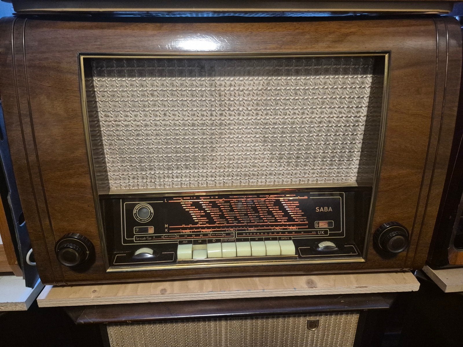 Saba Freiburg W3 buizenradio, Ophalen