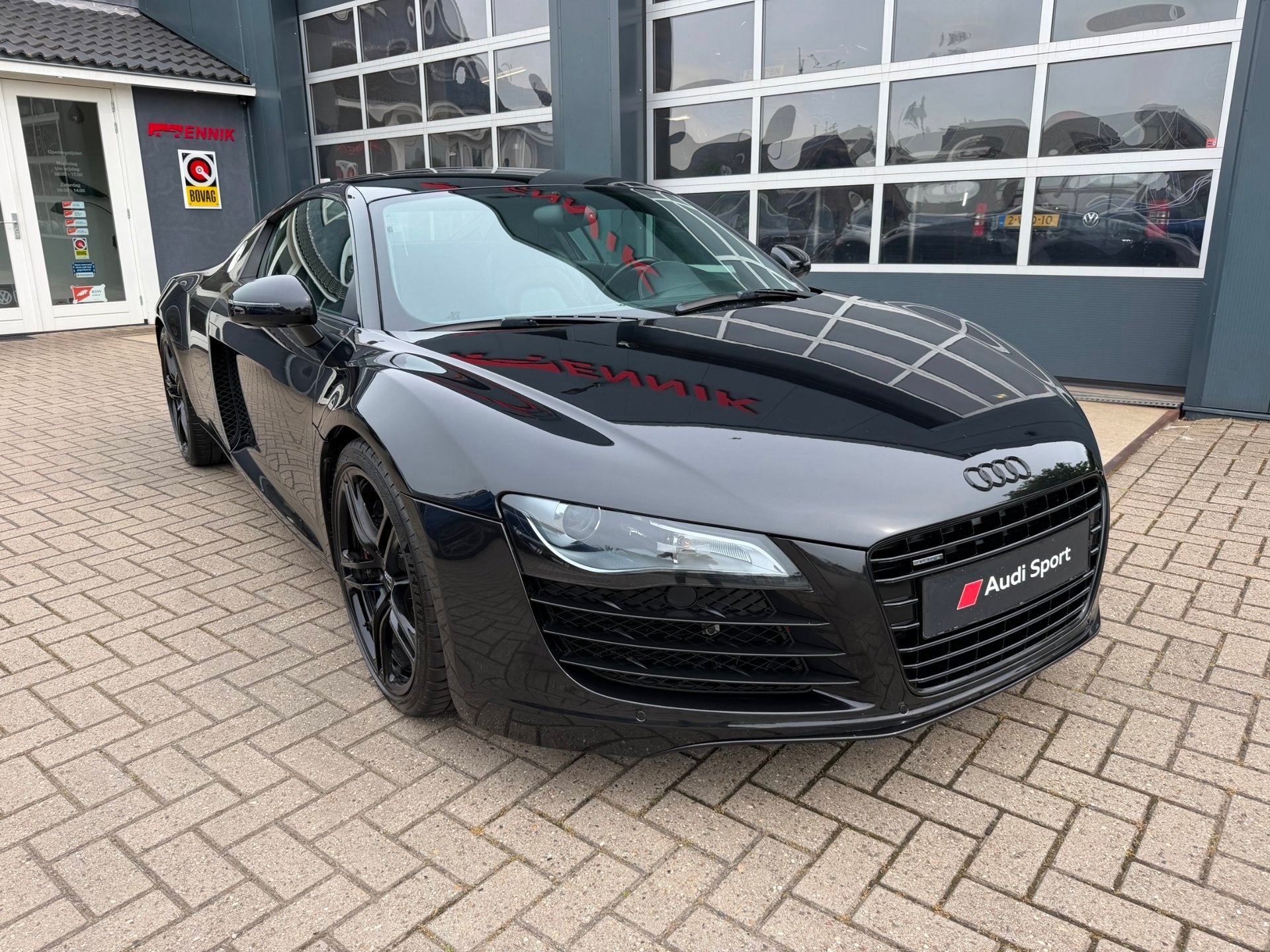 Audi R8 4.2 V8 FSI Quattro / Carbon / B&O / Alcantara / incl, Auto's, Audi, Dealer onderhouden, Gebruikt, Zwart, Leder
