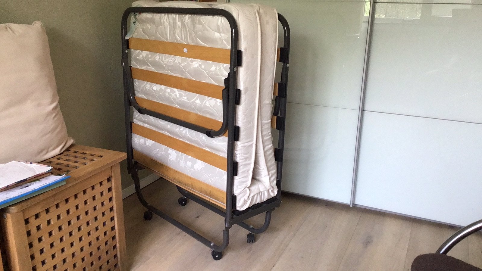 Logeerbed opklapbaar, Huis en Inrichting, Slaapkamer | Bedden, Ophalen, Eenpersoons, 190 cm of minder, 80 cm